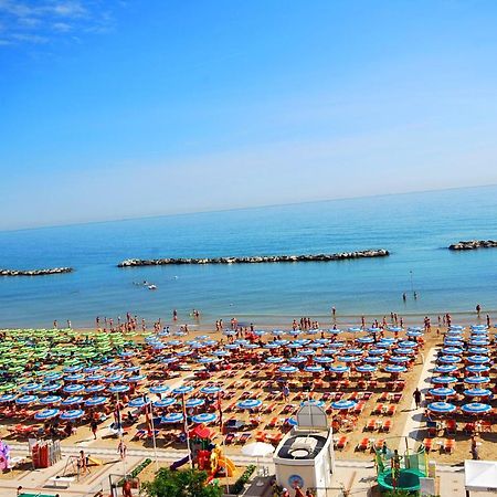 Hotel President Белларія-Іджеа-Марина Екстер'єр фото