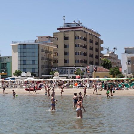Hotel President Белларія-Іджеа-Марина Екстер'єр фото