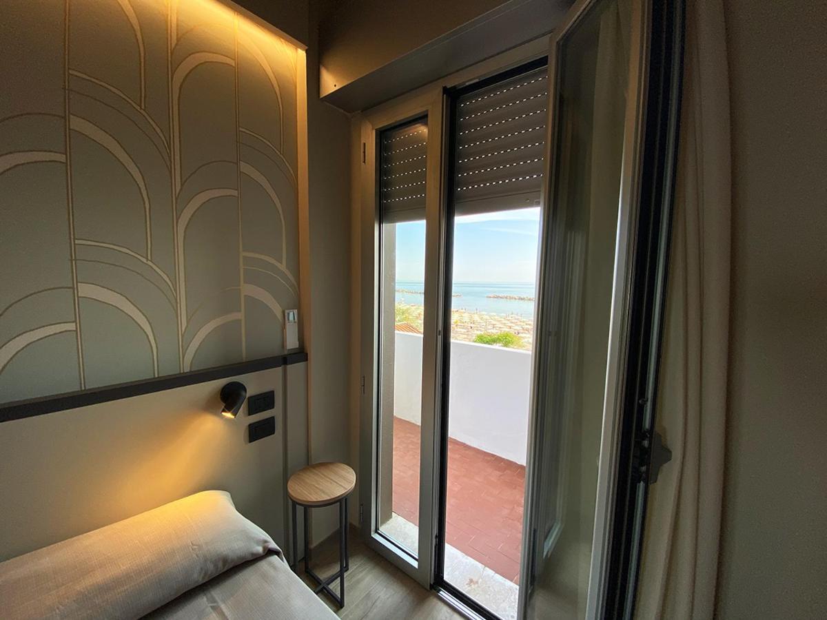Hotel President Белларія-Іджеа-Марина Екстер'єр фото